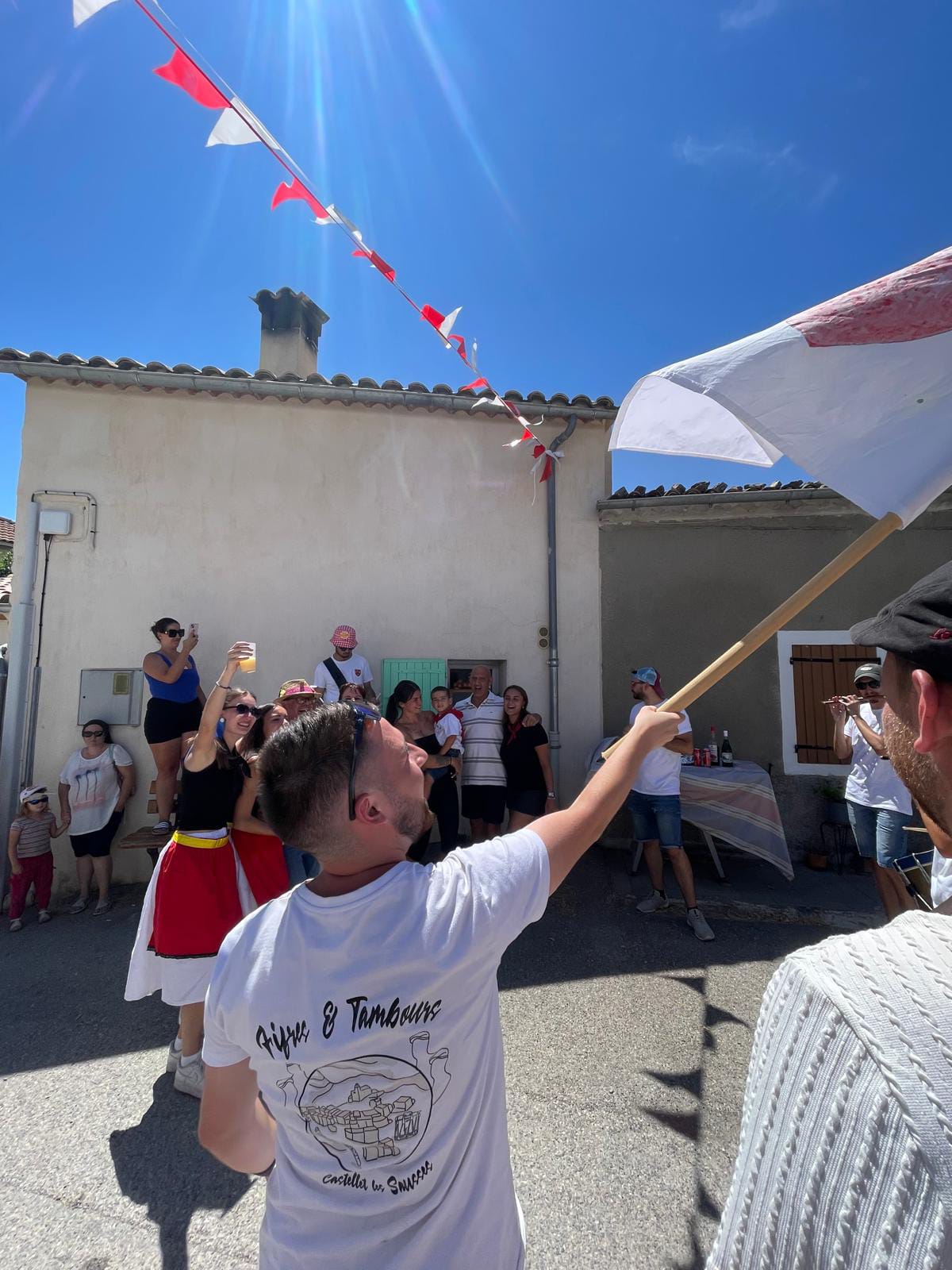Les Fifres et Tambours de Castellet les Sausses